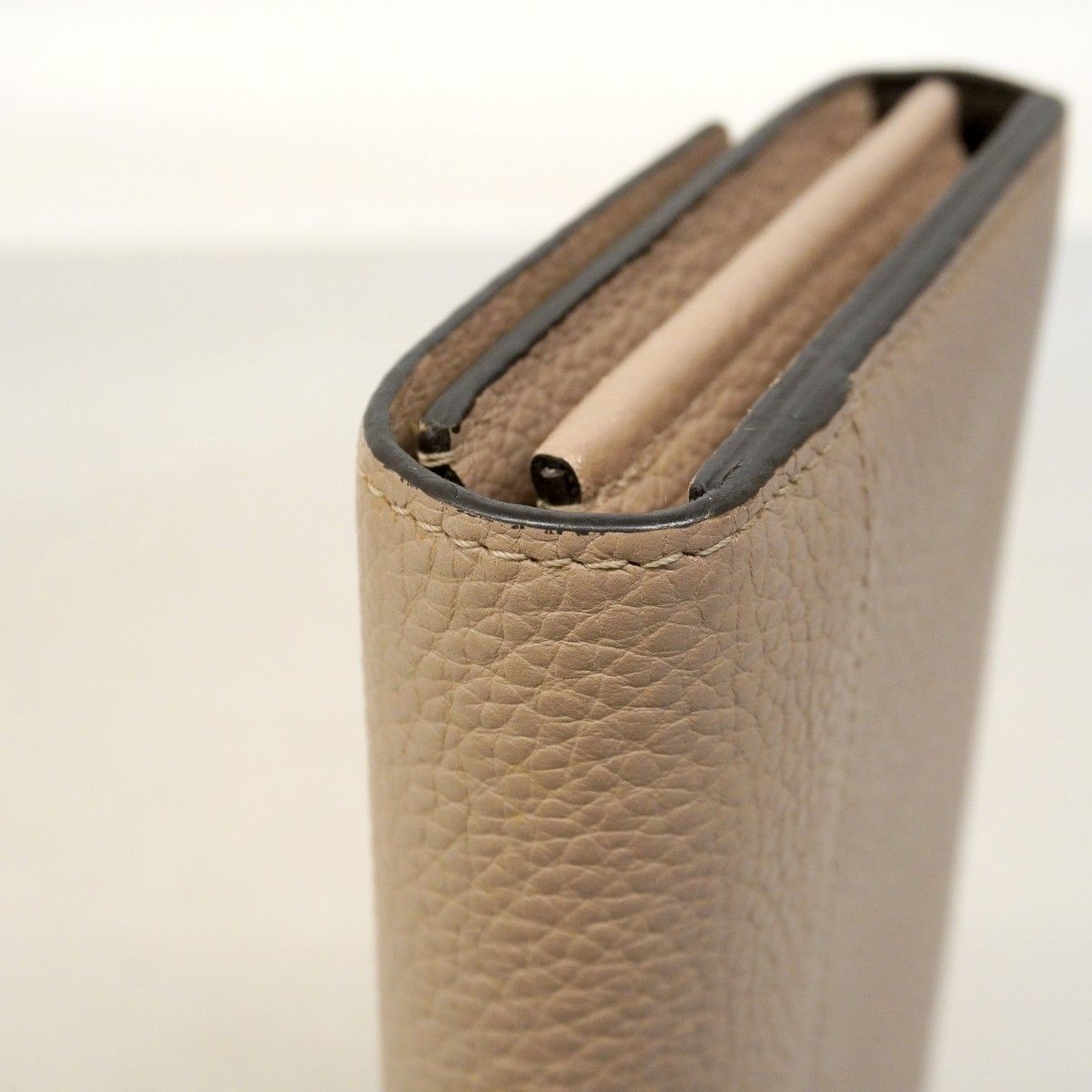 Louis Vuitton Wallet Taurillon Portefeuille Capucines Galle — view 7