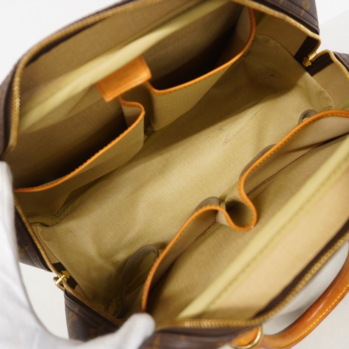 Louis Vuitton Handbag Monogram Deauville Brown — view 4