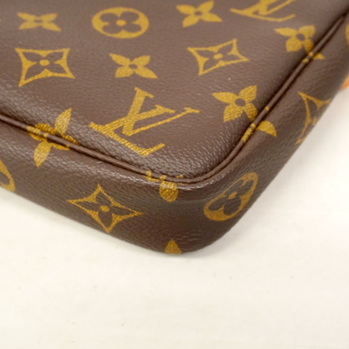 Louis Vuitton Pouch Monogram Pochette Brown — view 9