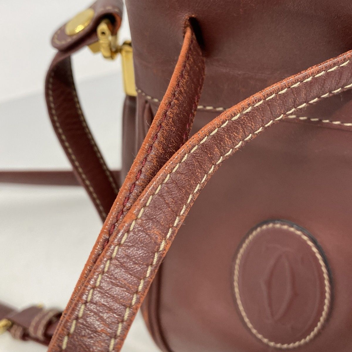 Cartier Shoulder Bag Must Leather Bordeaux Gold — view 8