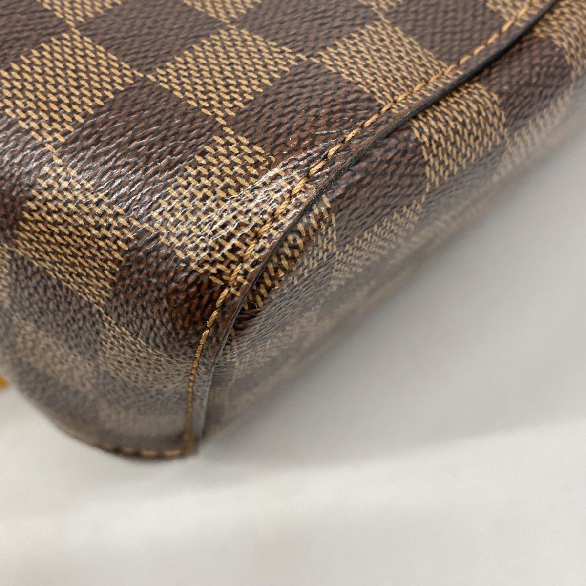 Louis Vuitton Shoulder Bag Damier Neo Noe Ebene Saffron — view 7