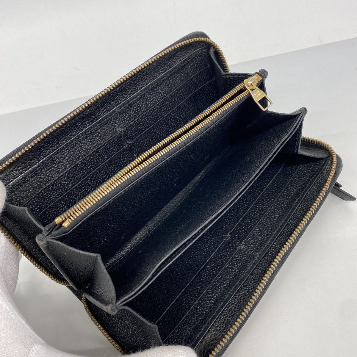 Louis Vuitton Wallet Monogram Empreinte Zippy Noir — view 3