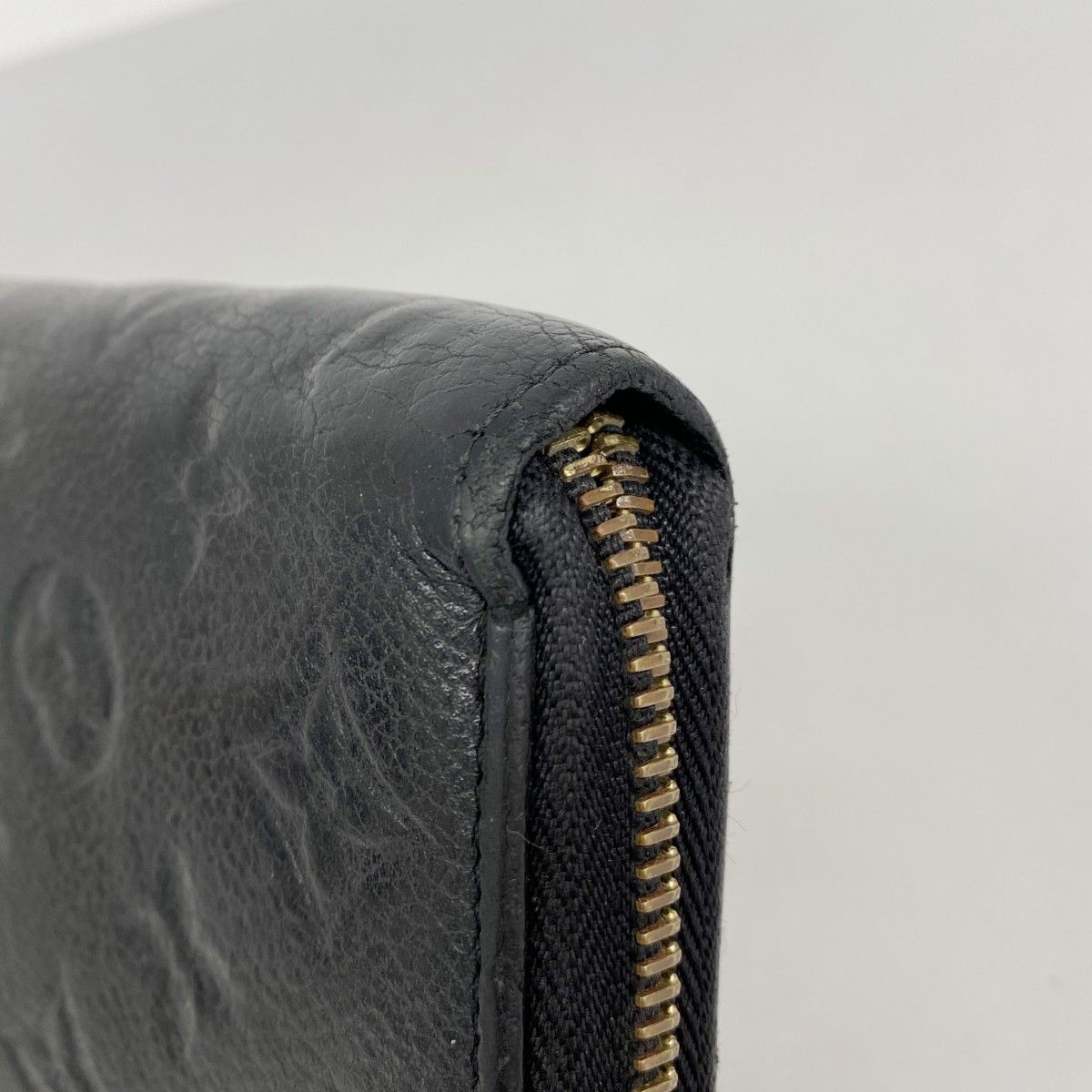 Louis Vuitton Wallet Monogram Empreinte Zippy Noir — view 6