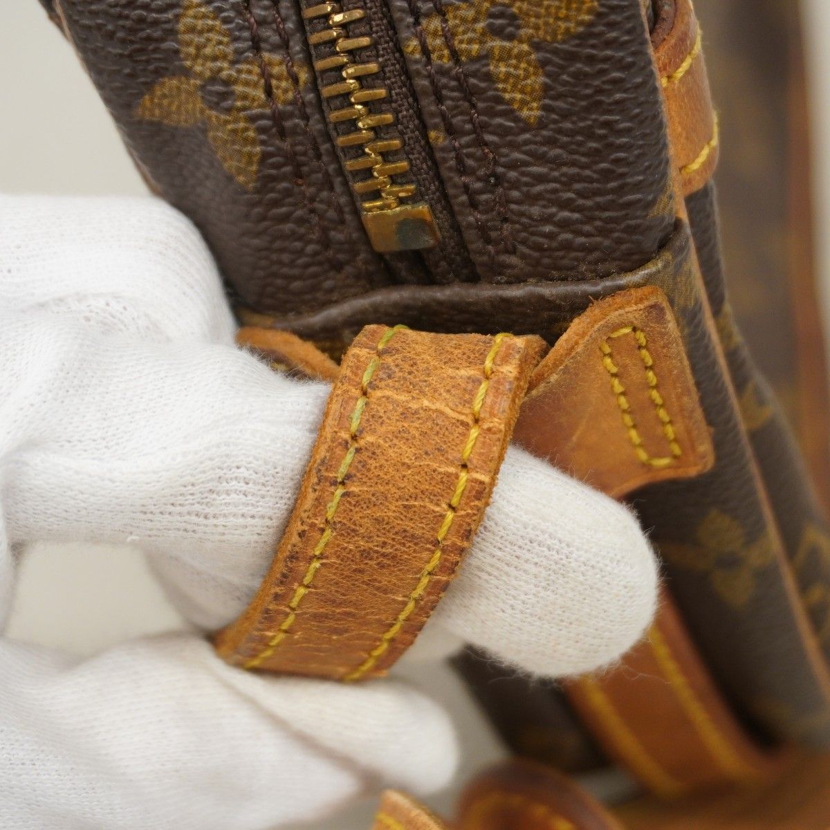 Louis Vuitton Shoulder Bag Monogram Jeune Fille MM Brown — view 6