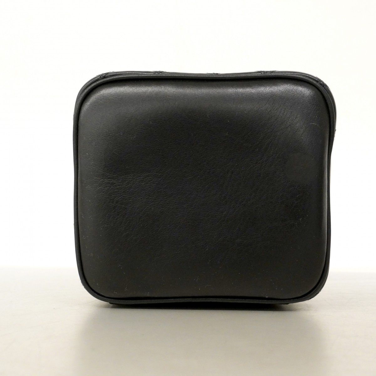 Chanel Vanity Bag Bicolor Lambskin Black Gold — view 3