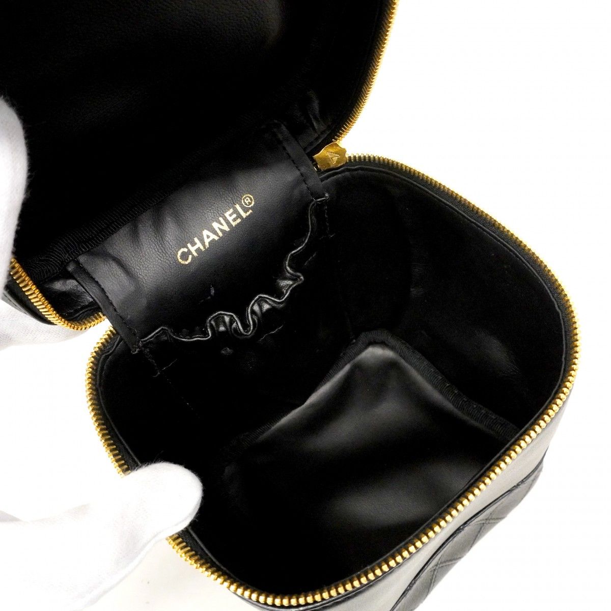 Chanel Vanity Bag Bicolor Lambskin Black Gold — view 4