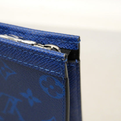 Louis Vuitton Clutch Taigarama Pochette Voyage MM Blue — view 7