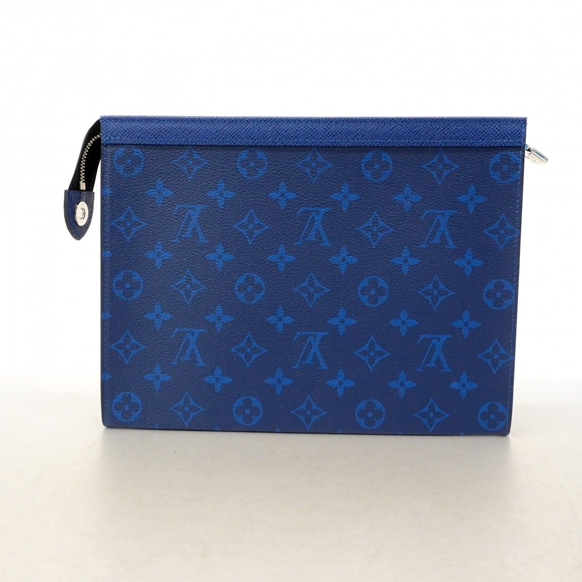 Louis Vuitton Clutch Taigarama Pochette Voyage MM Blue — view 8