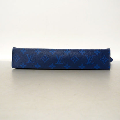 Louis Vuitton Clutch Taigarama Pochette Voyage MM Blue — view 3