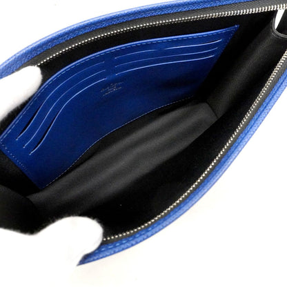 Louis Vuitton Clutch Taigarama Pochette Voyage MM Blue — view 4