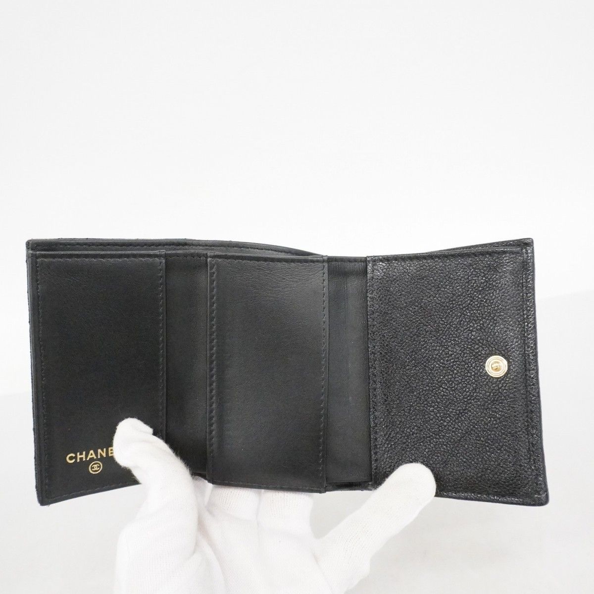 Chanel Trifold Wallet Caviar Leather Black Gold — view 3