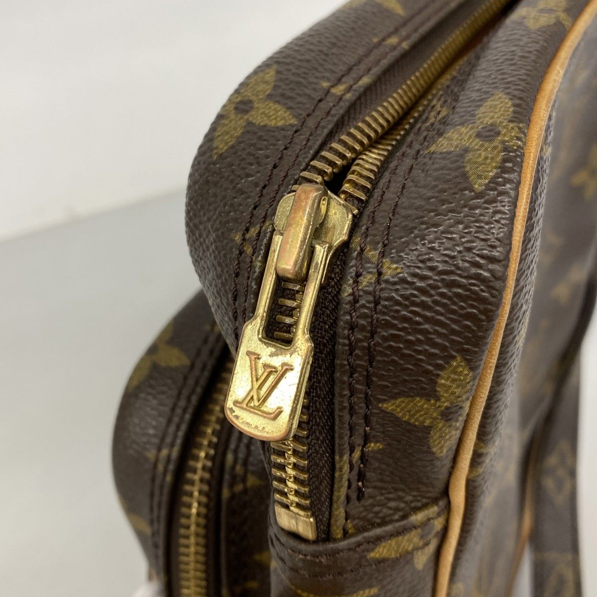 Louis Vuitton Shoulder Bag Monogram Amazon Brown — view 9