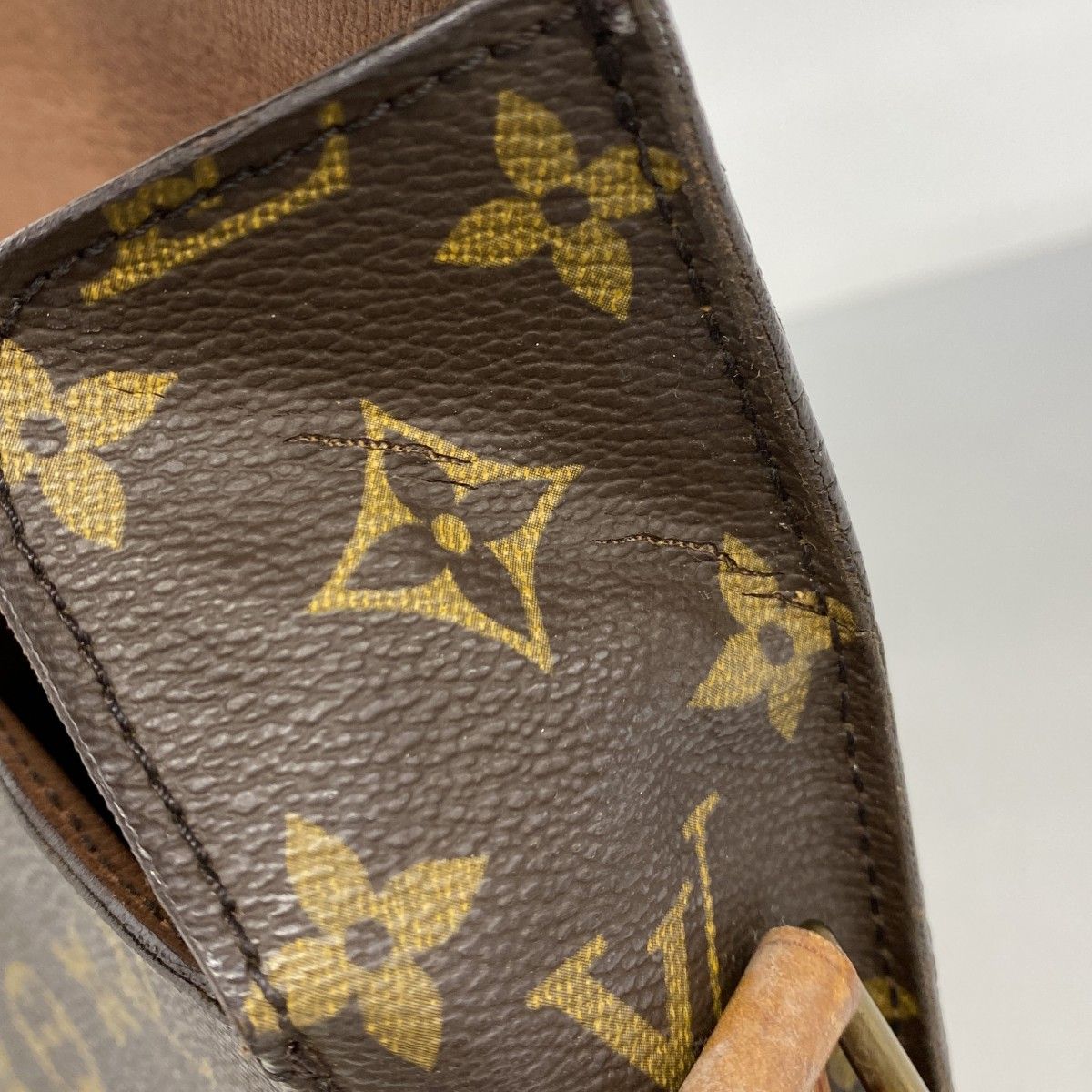 Louis Vuitton Shoulder Bag Monogram Saint Cloud GM Brown — view 8