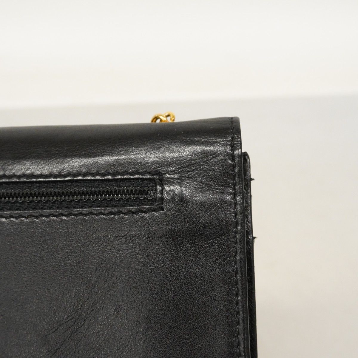 Chanel Shoulder Wallet Leather Black Gold — view 7