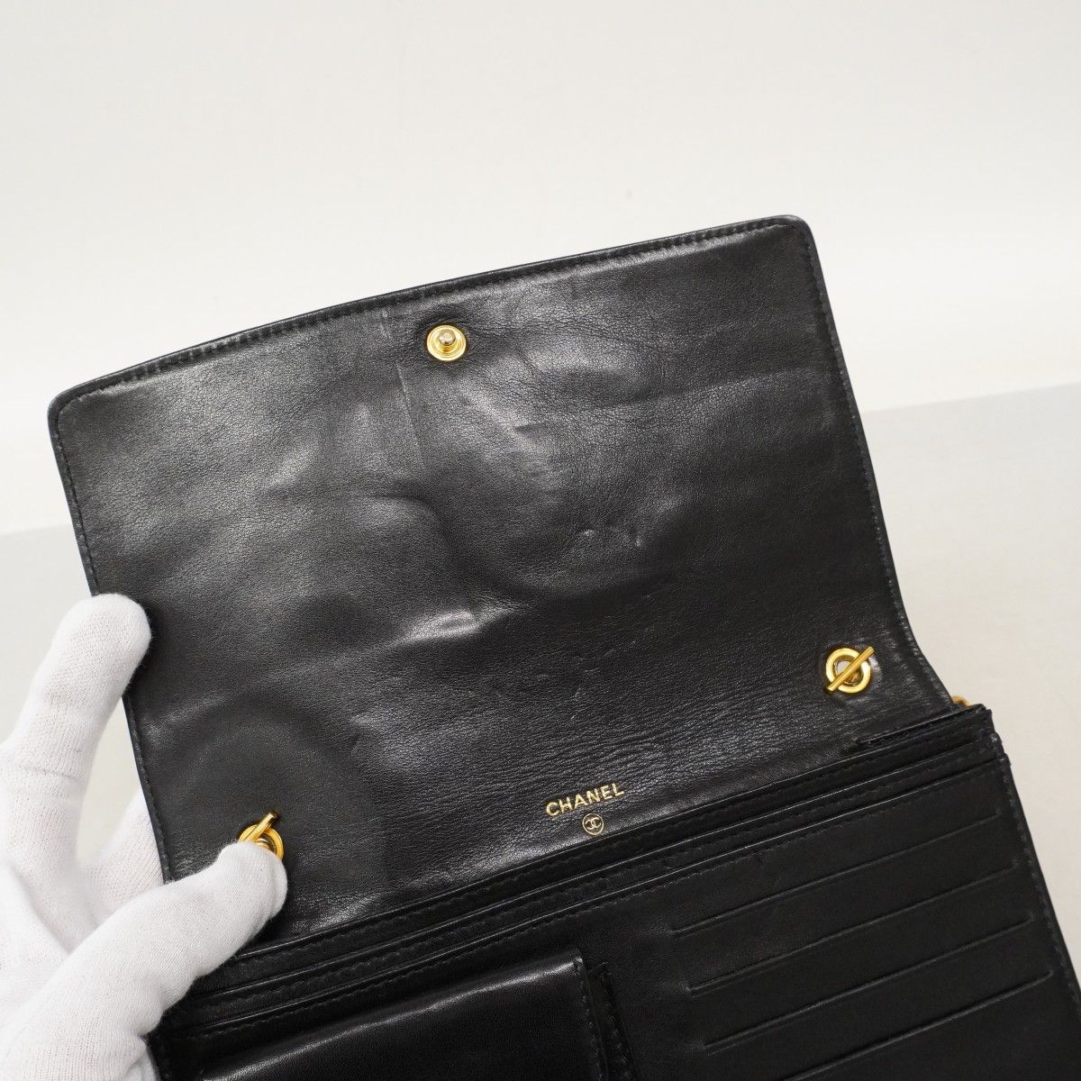 Chanel Shoulder Wallet Leather Black Gold — view 6