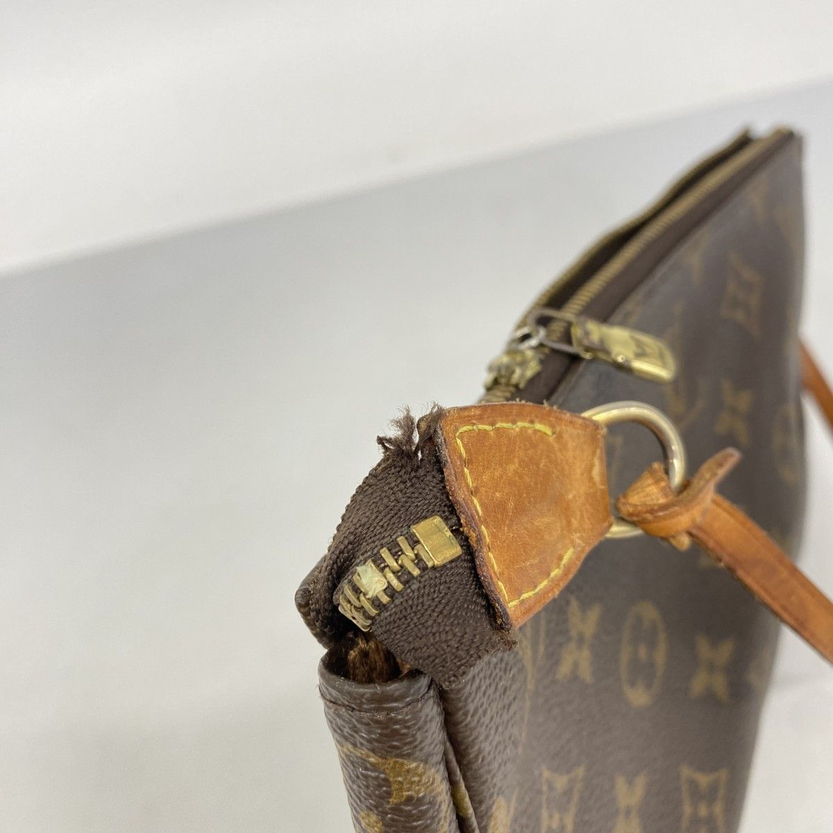 Louis Vuitton Pouch Monogram Pochette Brown — view 7