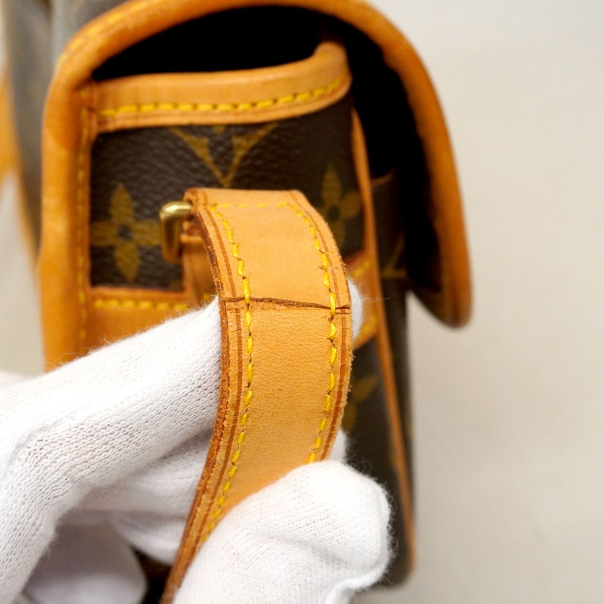 Louis Vuitton Shoulder Bag Monogram Sologne Brown — view 7