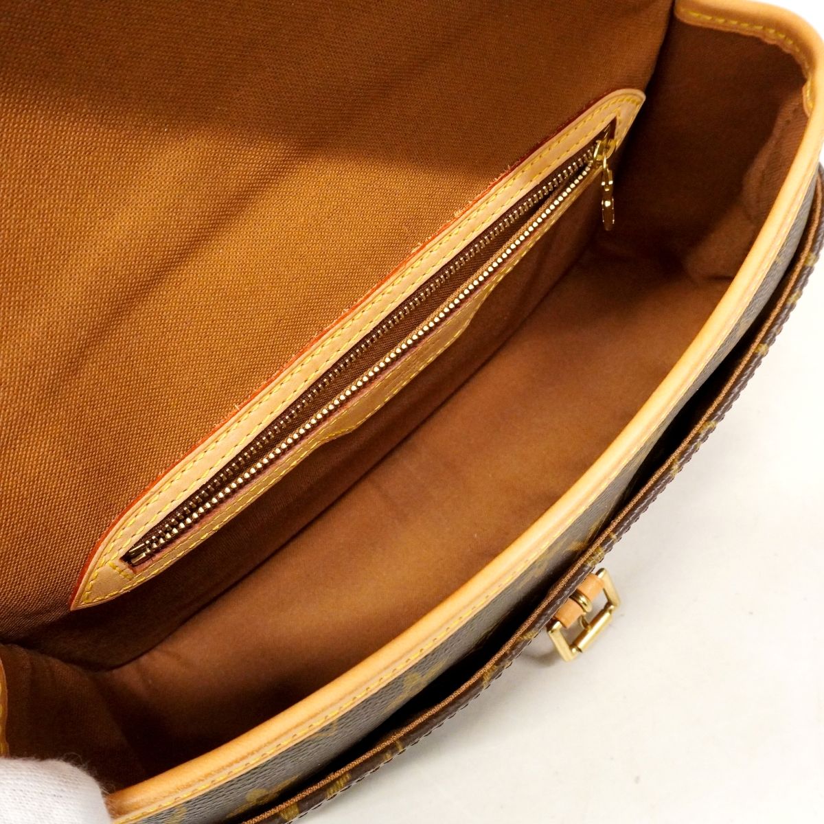 Louis Vuitton Shoulder Bag Monogram Sologne Brown — view 4