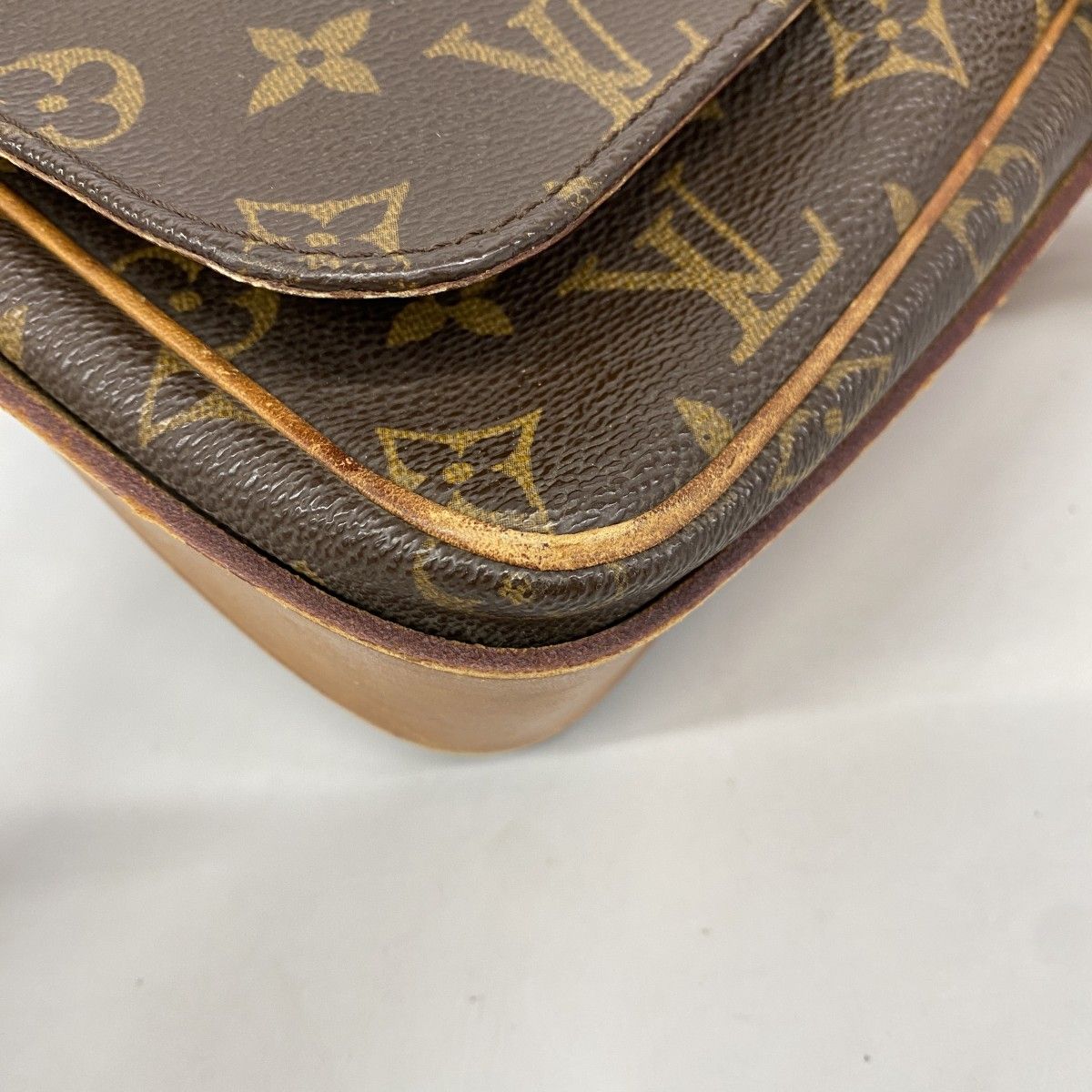 Louis Vuitton Shoulder Bag Monogram Cartouchiere GM Brown — view 7
