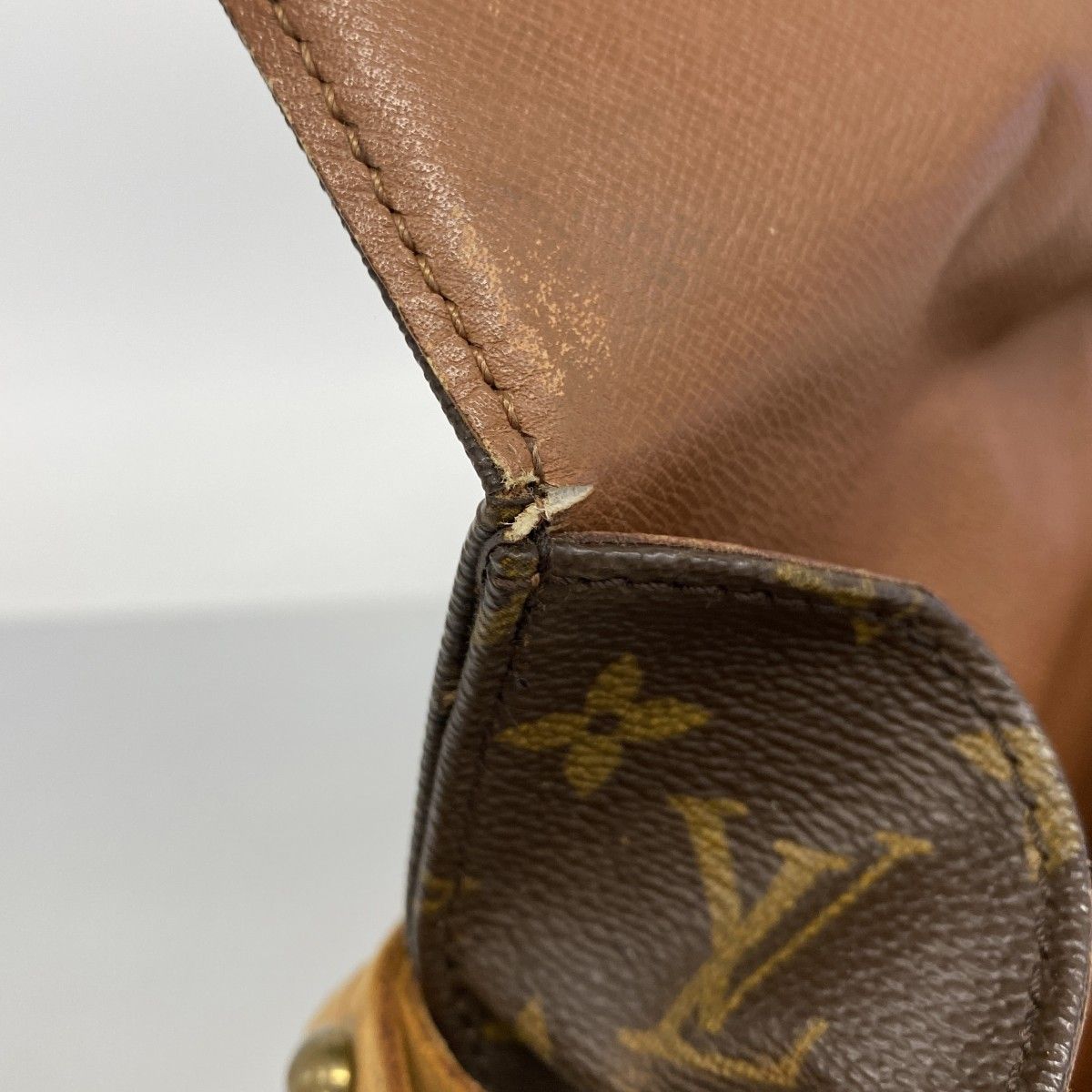 Louis Vuitton Shoulder Bag Monogram Cartouchiere GM Brown — view 6