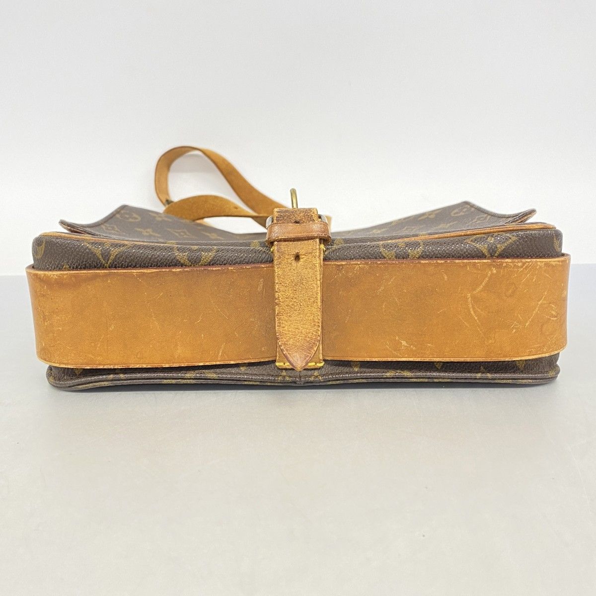 Louis Vuitton Shoulder Bag Monogram Cartouchiere GM Brown — view 3