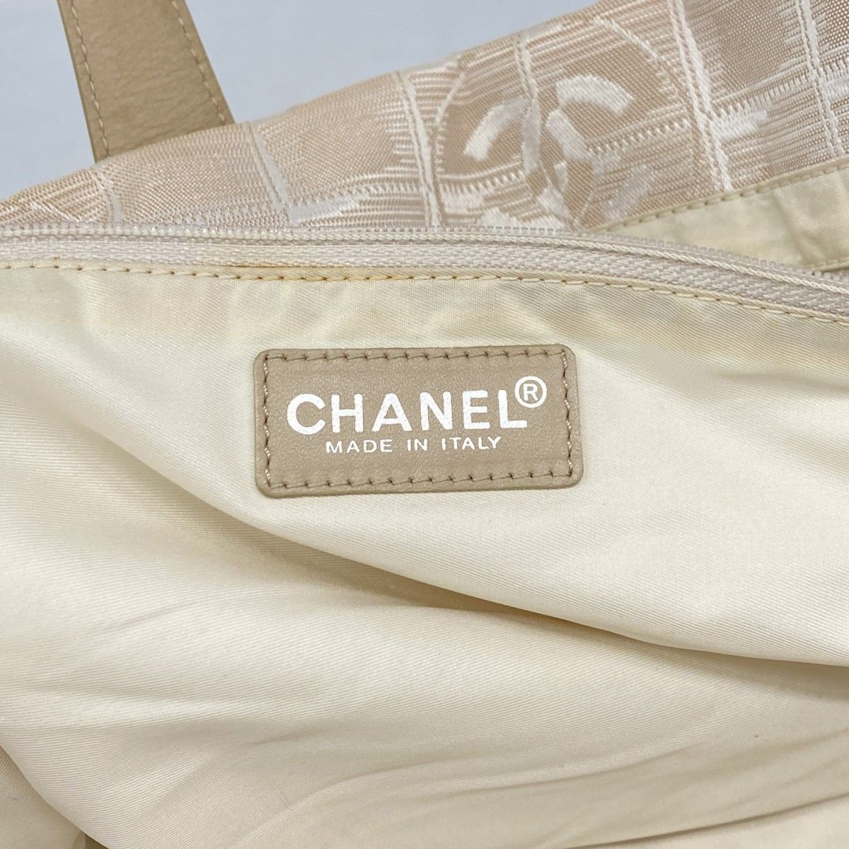 Chanel Tote New Travel Nylon Beige Gold — view 5