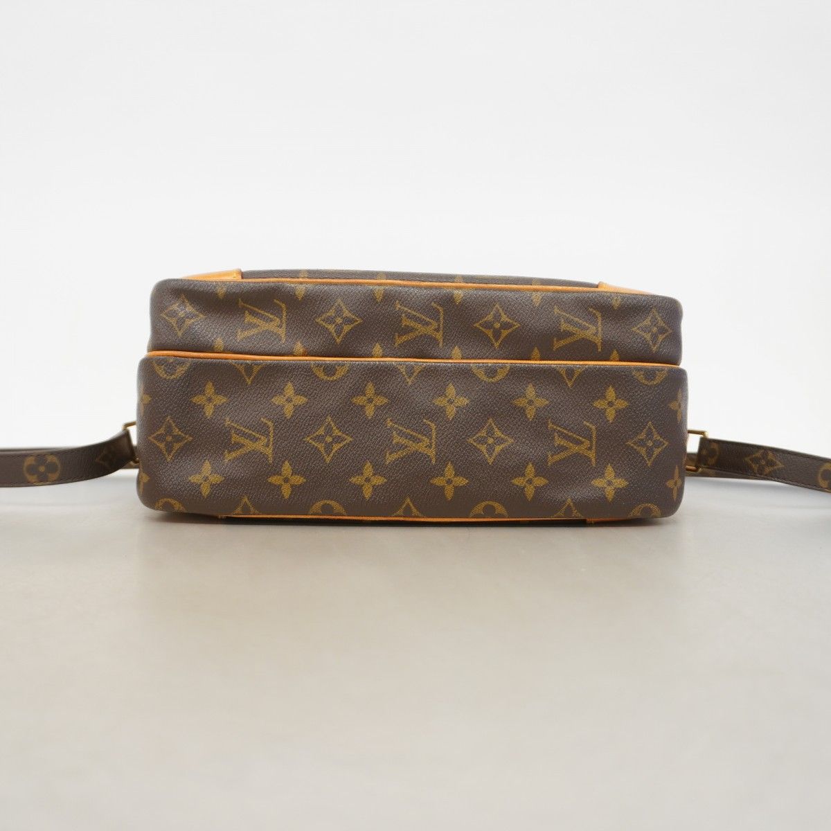 Louis Vuitton Shoulder Bag Monogram Nile Brown — view 3
