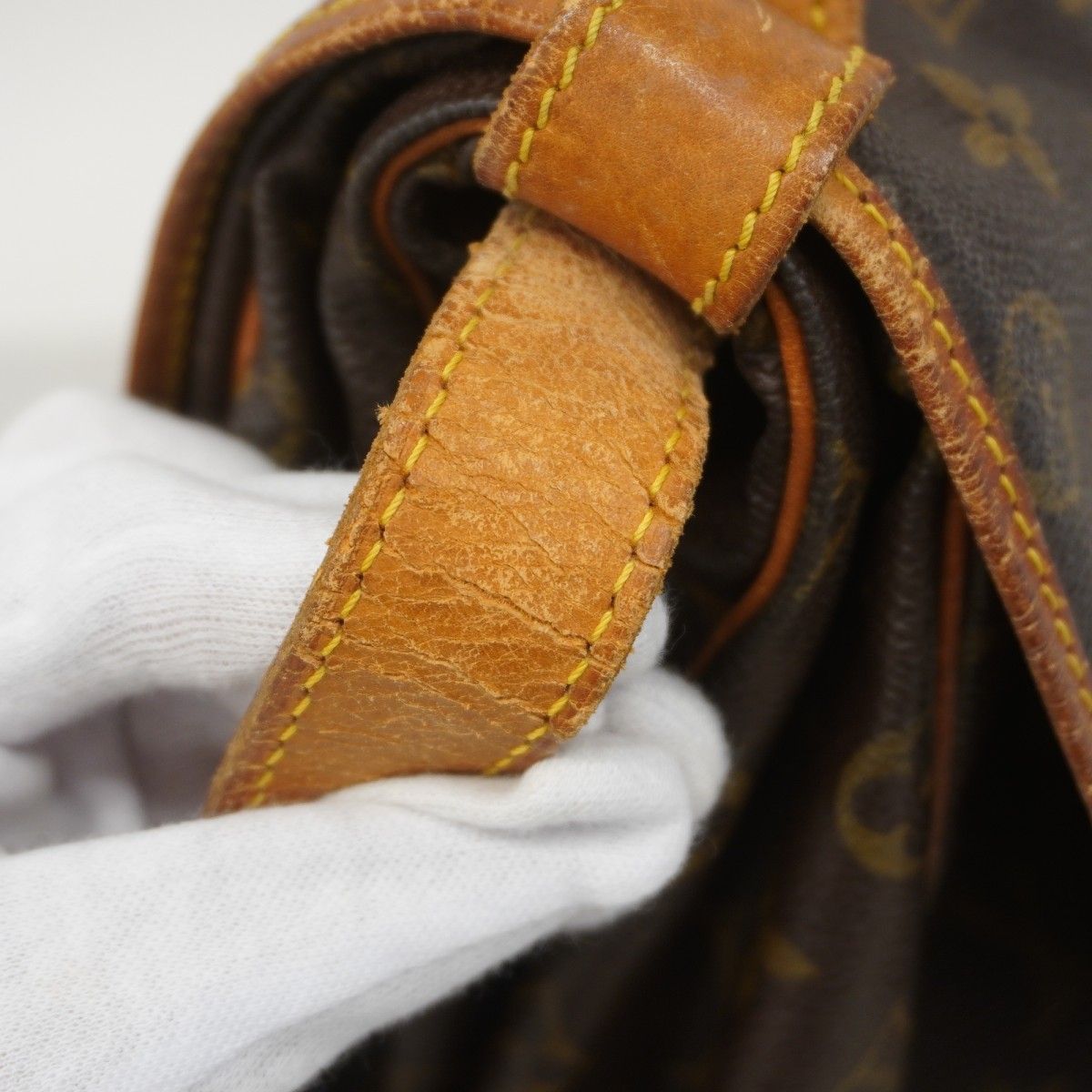 Louis Vuitton Shoulder Bag Monogram Saumur 35 Brown — view 9