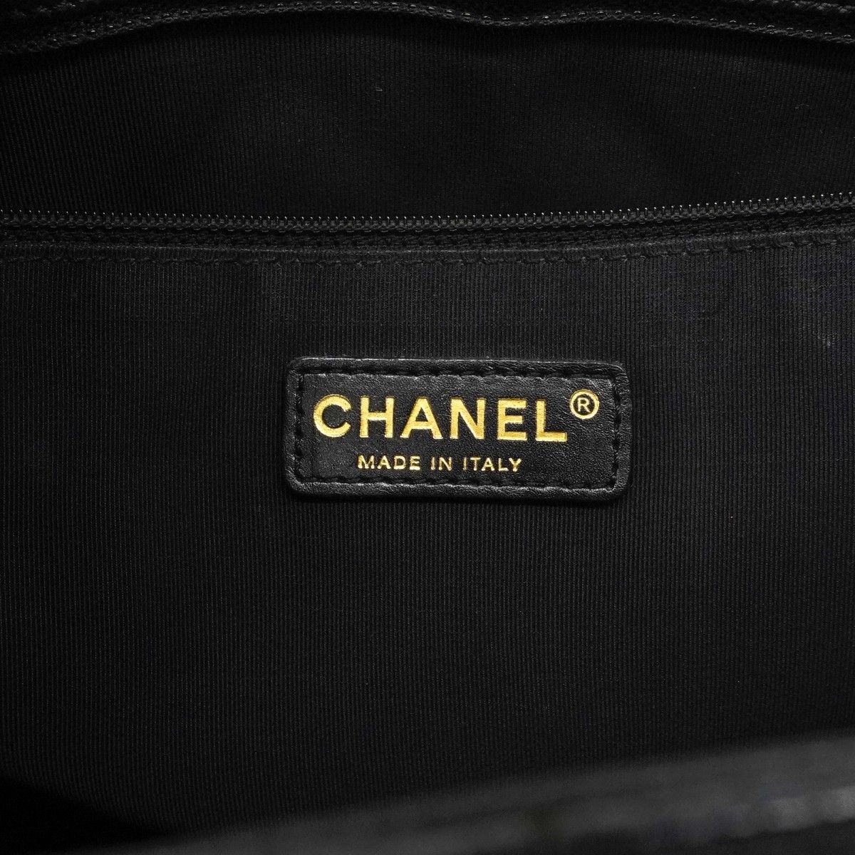 Chanel Chain Tote Quilted Caviar Leather Black Gold — view 5