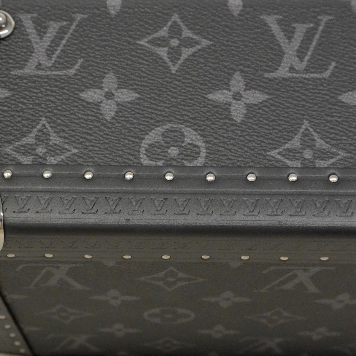 Louis Vuitton Case Monogram Eclipse Coffret Resor 24 Black Shoulder — view 7