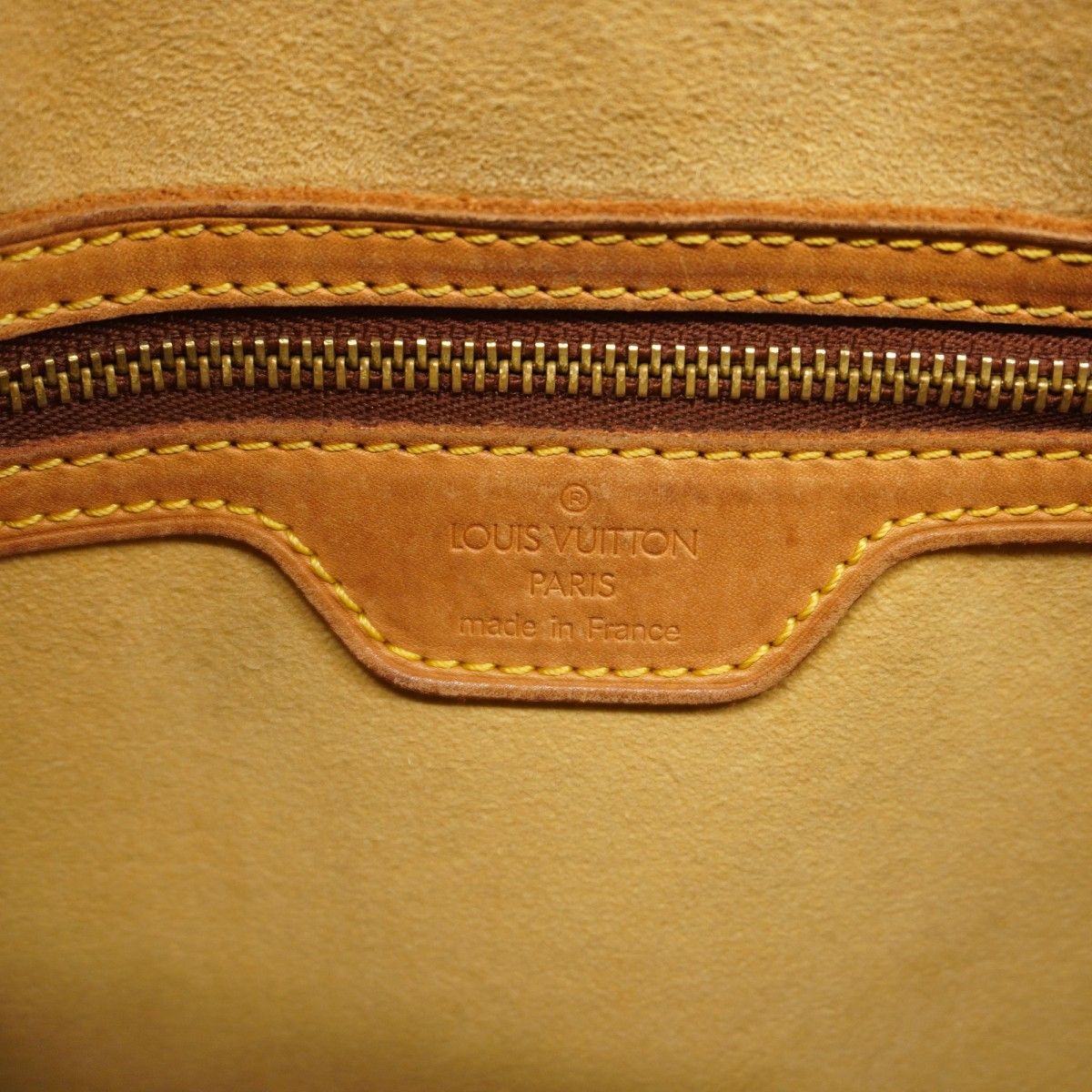 Louis Vuitton Shoulder Bag Monogram Looping GM Brown — view 5