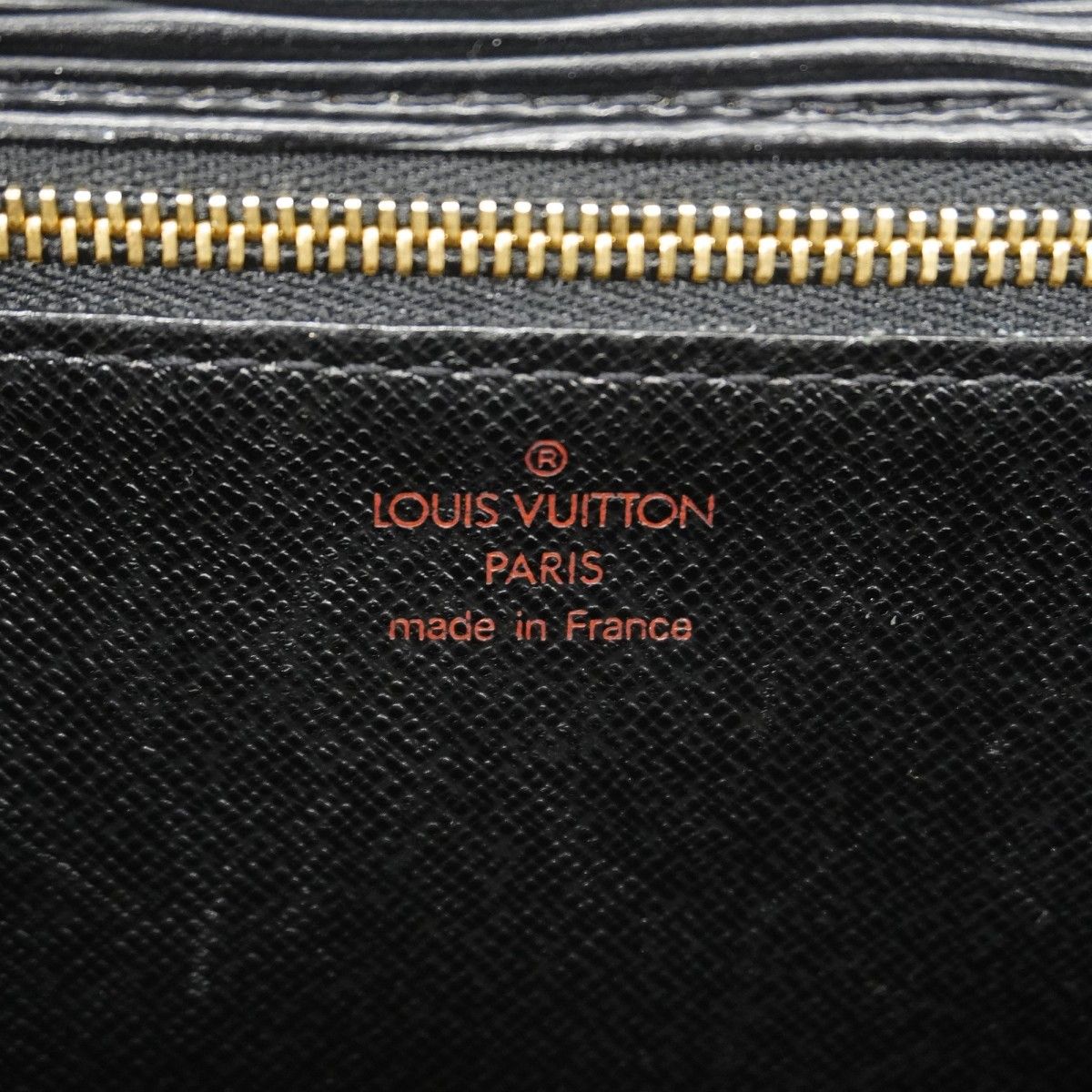 Louis Vuitton Clutch Epi Series Dragonne Noir — view 5