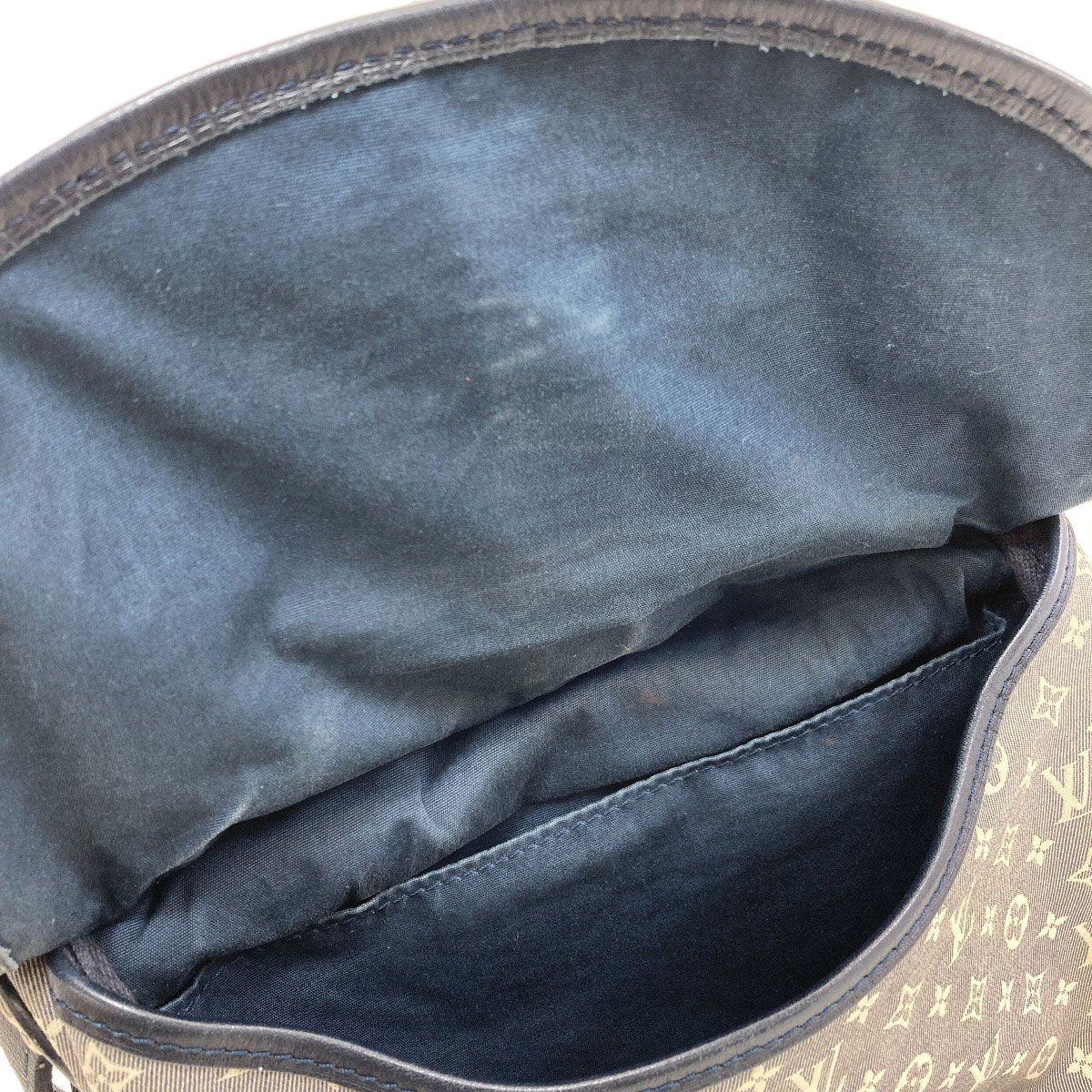 Louis Vuitton Saumur PM Shoulder Bag Canvas — view 9