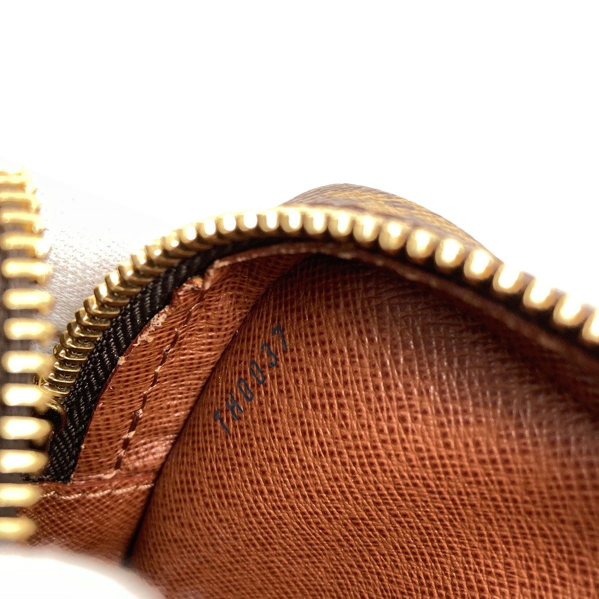 Louis Vuitton Amazon Shoulder Bag Monogram Canvas — view 7