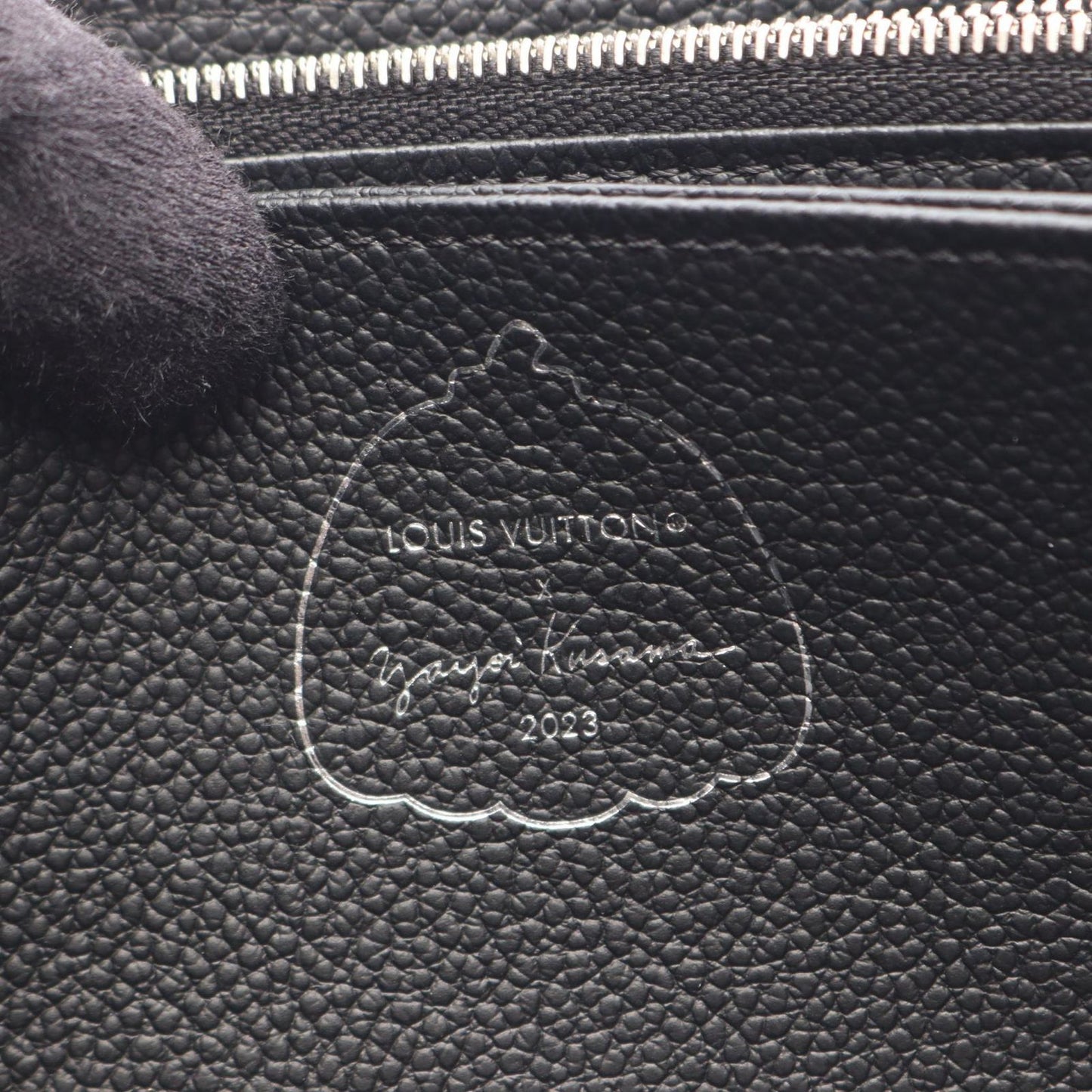 Louis Vuitton Round Wallet LV YK Zippy Monogram Empreinte Noir Yayoi Kusama — view 4
