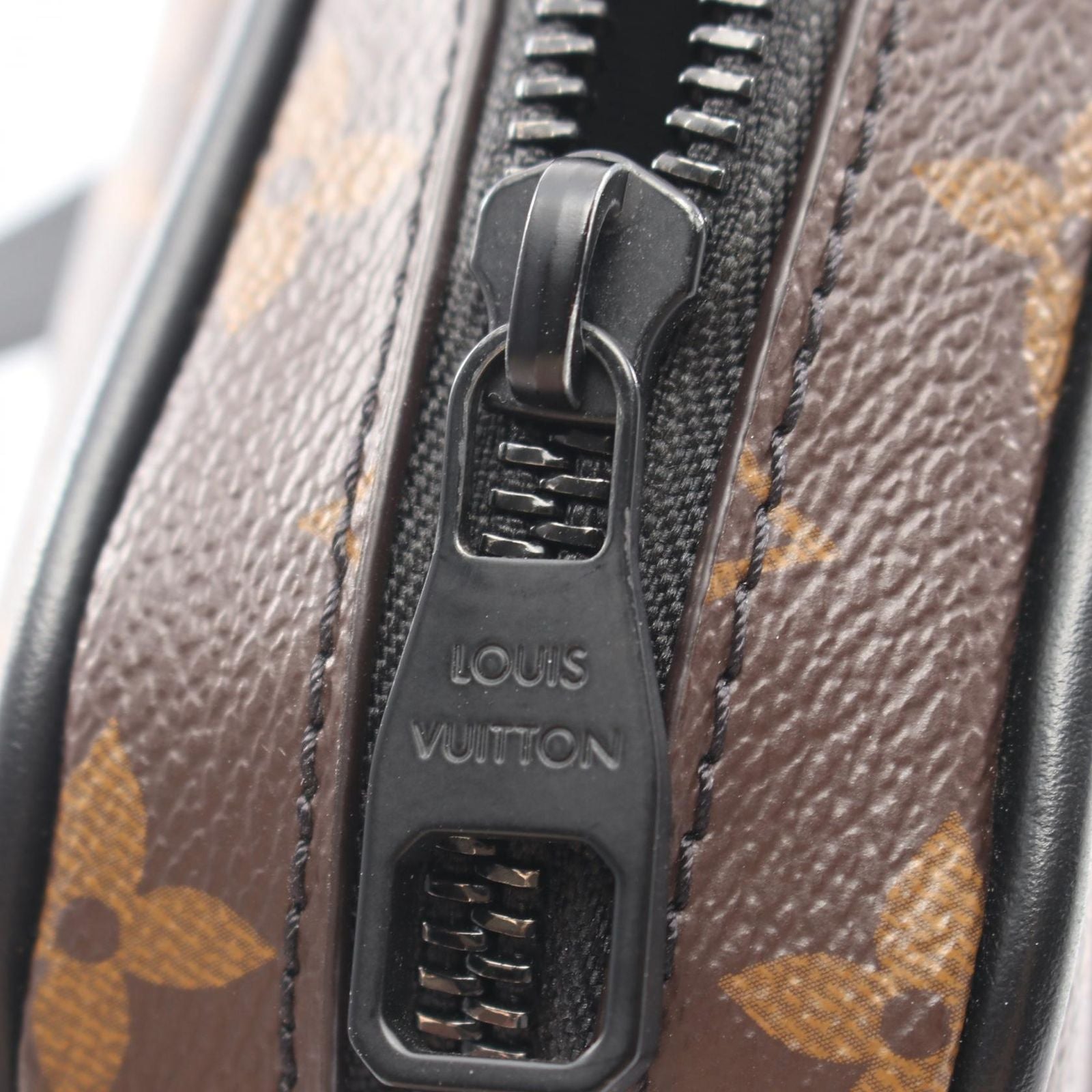 Louis Vuitton Shoulder Bag Christopher Wearable Wallet Canvas Leather — view 6