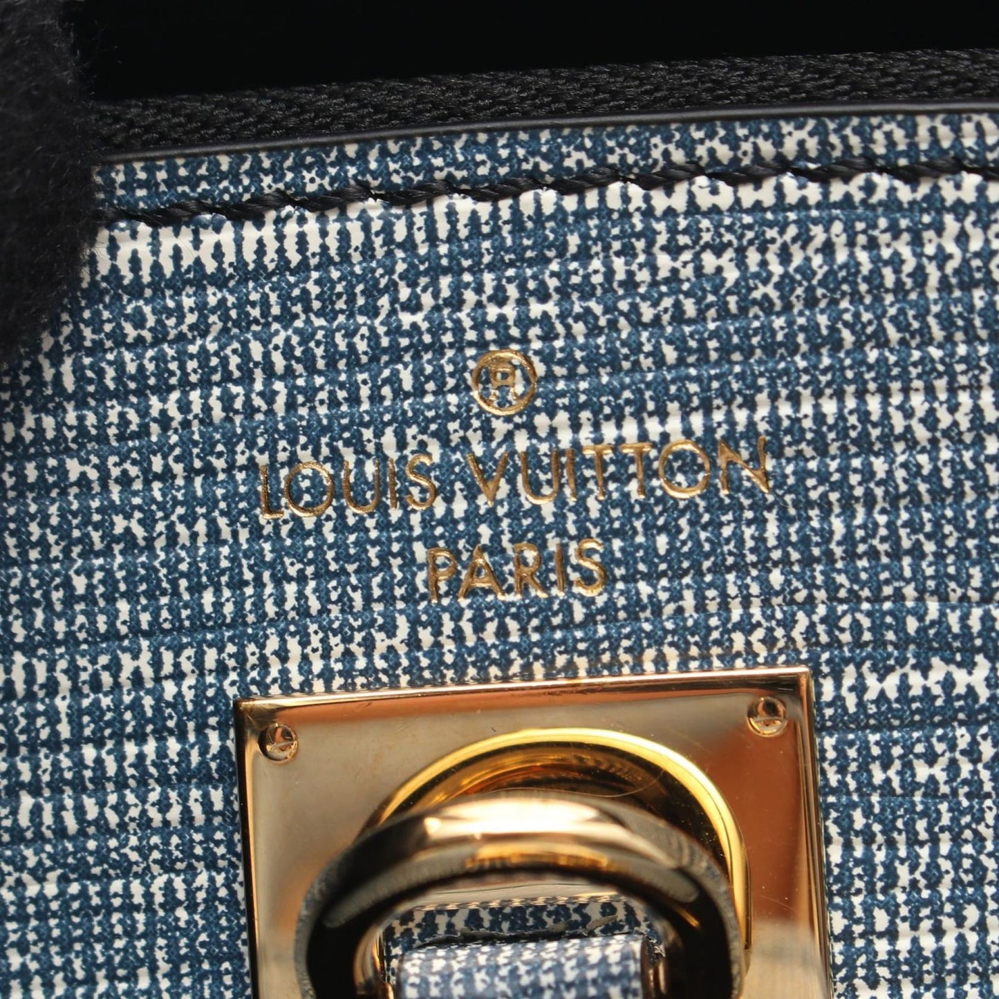 Louis Vuitton Handbag City Steamer MM 2-Way Leather — view 4