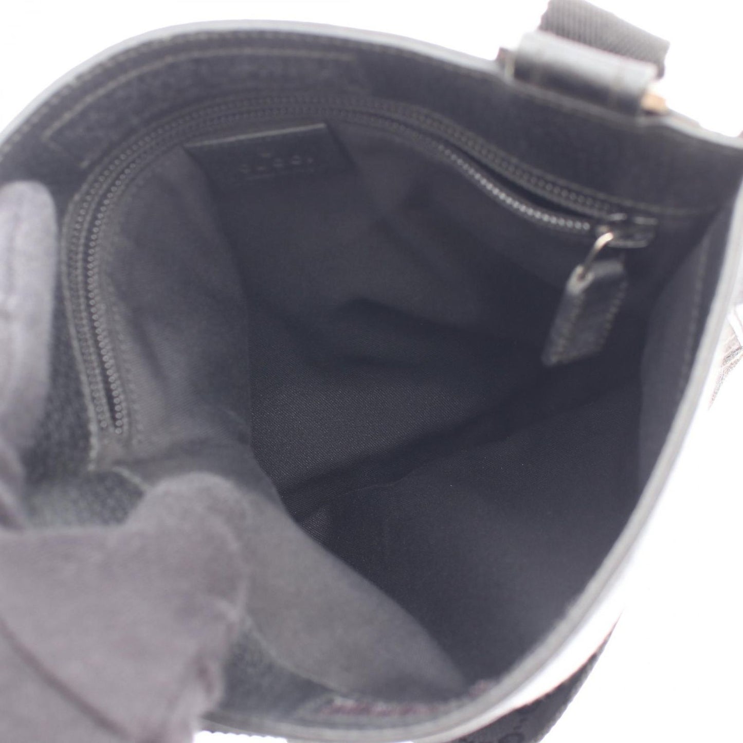 Gucci Shoulder Bag GG Canvas Black — view 3
