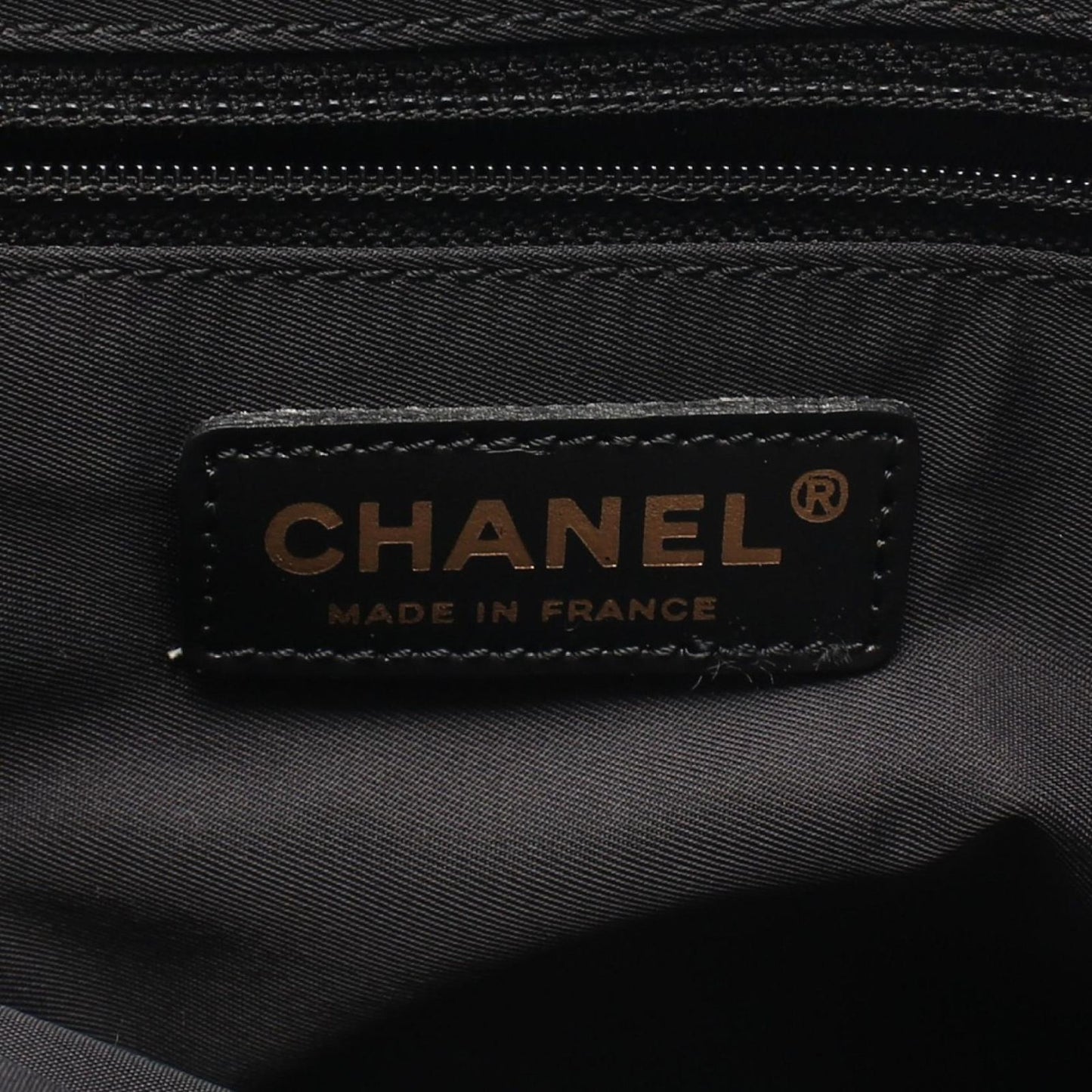 Chanel Tote New Travel Line MM Black Leather New MM — view 4