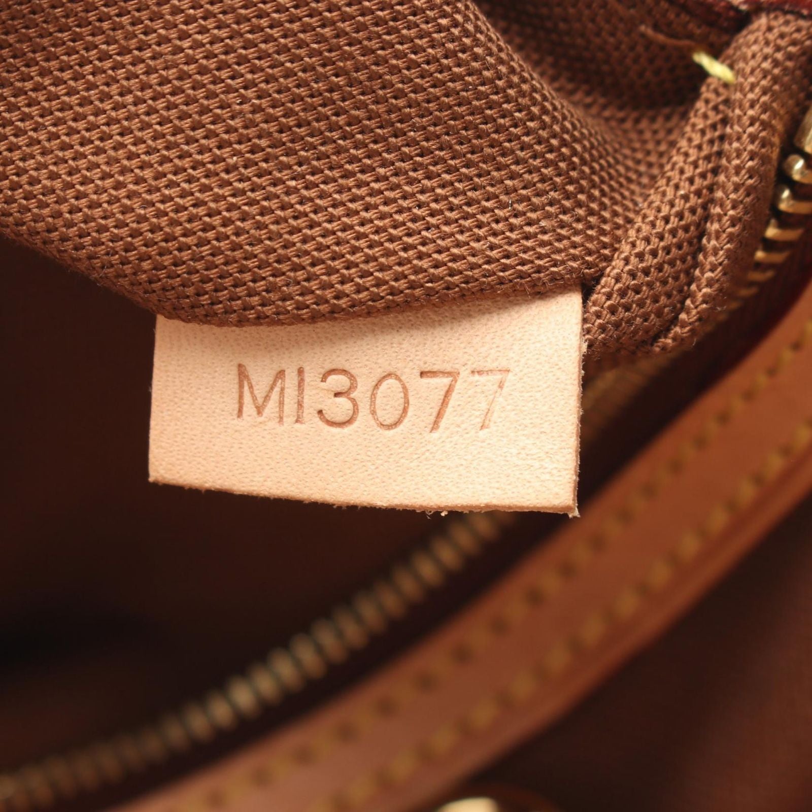 Louis Vuitton Tote Batignolles Vertical Canvas Leather — view 5