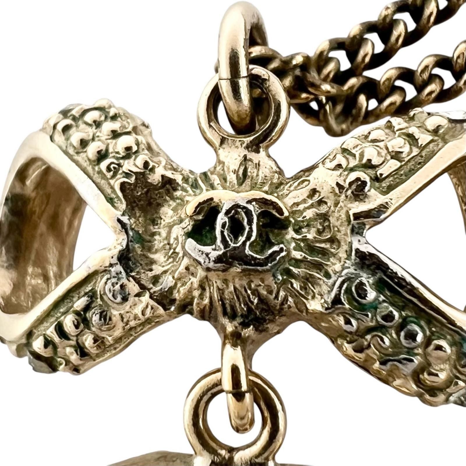 Chanel CC Logo Ribbon Motif Metal Gold Necklace — view 7