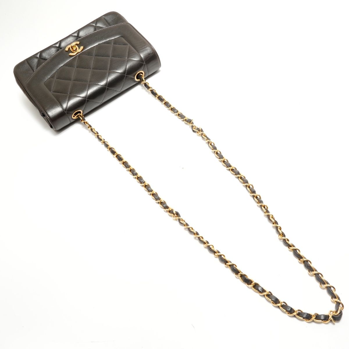 Chanel Shoulder Bag Quilted Diana 23 Lambskin — view 8
