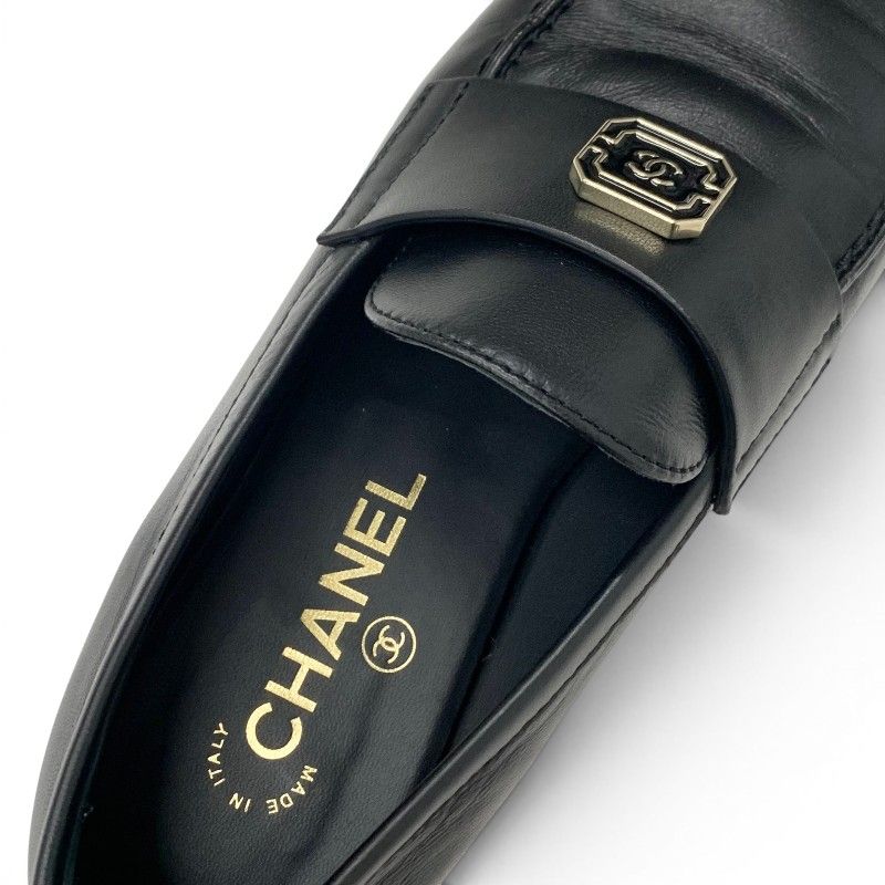 Chanel Loafers Leather Shoes Black Gold CC Logo Flat — view 7