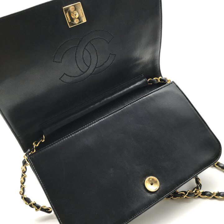 Chanel CC Logo Quilted Push Lock Lambskin Chain Shoulder Bag Black — view 8