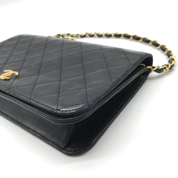 Chanel CC Logo Quilted Push Lock Lambskin Chain Shoulder Bag Black — view 6