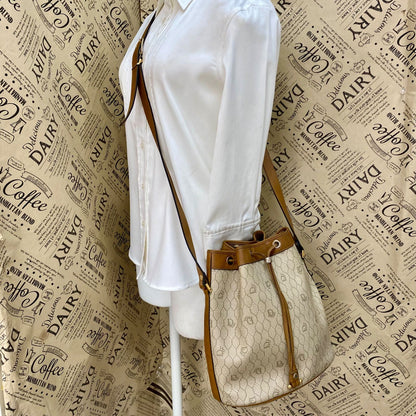 Dior Shoulder Bag Drawstring Honeycomb White — view 3