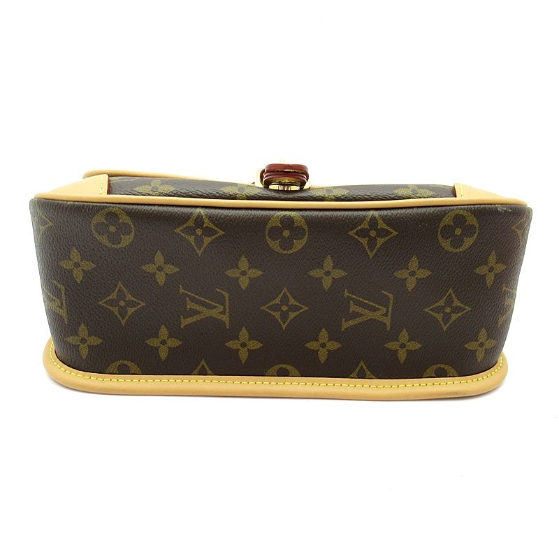 Louis Vuitton Diane NM PM Monogram Shoulder Bag Fuchsia — view 6