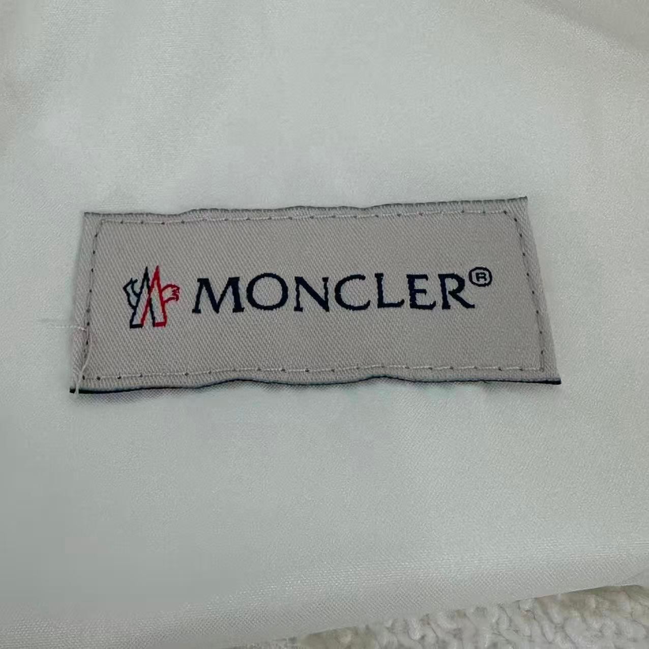 Moncler Shorts with Palm Tree Embroidery Patch White — view 5