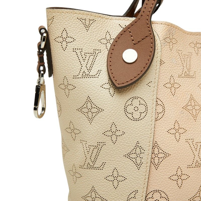 Louis Vuitton Monogram Mahina PM 2-Way Shoulder Bag Beige — view 4