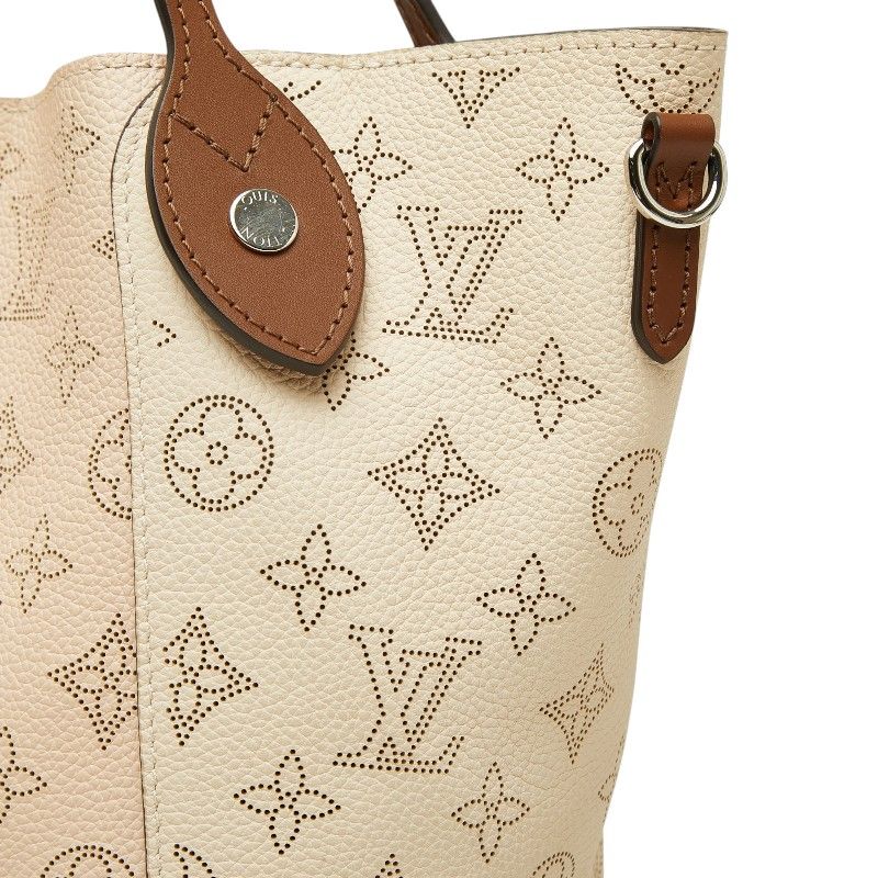 Louis Vuitton Monogram Mahina PM 2-Way Shoulder Bag Beige — view 5